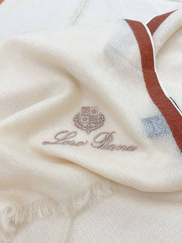 Loro Piana Scarf LPC00042